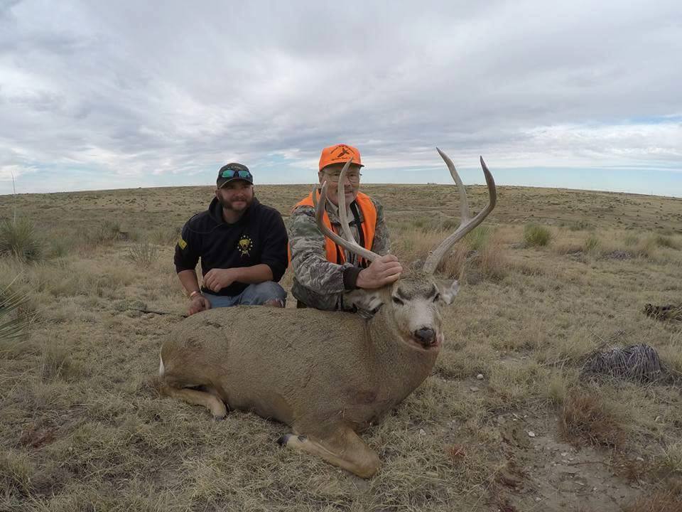 Southeast Colorado Mule Deer hunt Cassidy Outfitters